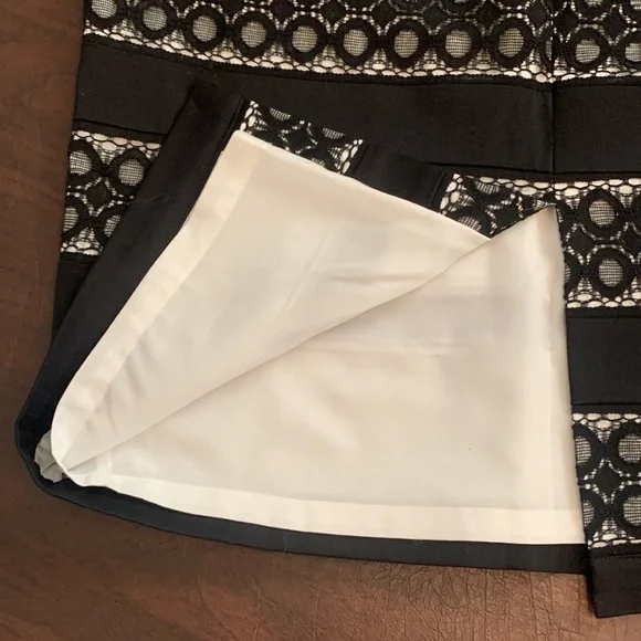 WHBM Black & White Knee Length Skirt - Picture 4 of 6